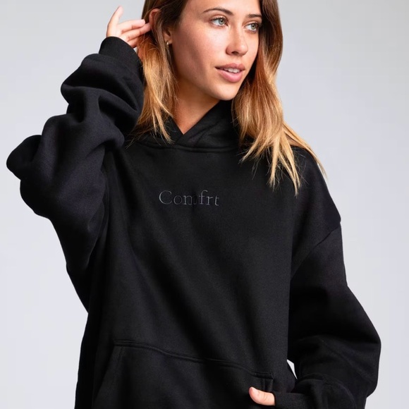 Comfrt Tops - SET Black Comfrt Embroidered Black Unisex Hoodie & Sweats Like New 2 pc